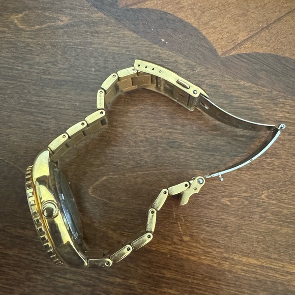 Seiko Mens SNZH60K1 Automatic Gold Tone Stainless Steel Black Dial Watch - Picture 5 of 6